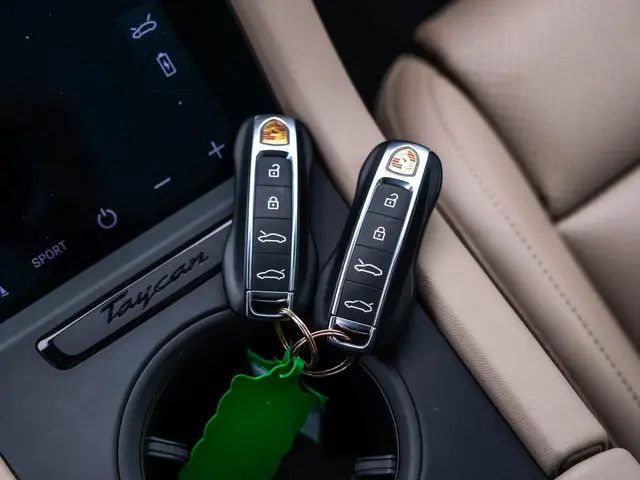 Porsche Taycan Sport Turismo 79 kWh 2022 Elektrisch 22