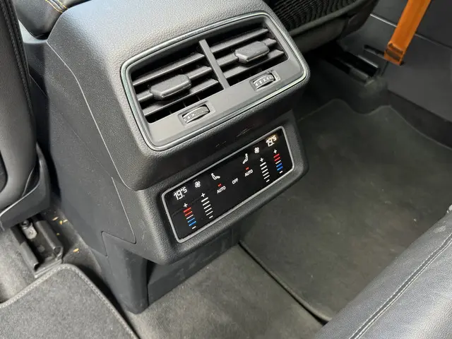 Audi e-tron 55 quattro S edition 2022 Elektrisch 42