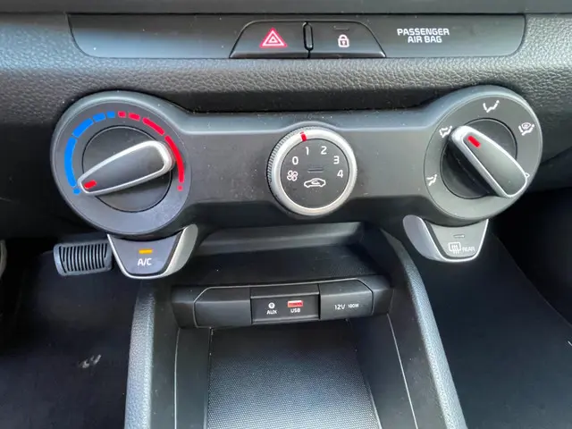 Kia Stonic 1.0 T-GDi DynamicLine 2020 Benzine 15