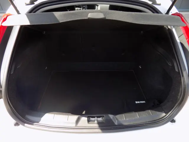 Volvo V40 1.6 T2 Ocean Race 2014 Benzine 14
