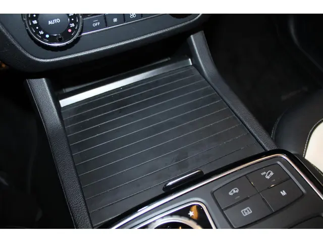 Mercedes-Benz GLE 500 e 4MATIC 2016 Hybride Benzine 30