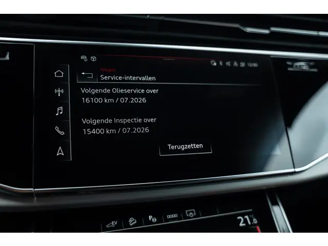 Audi Q8 55 TFSI-E quattro 2023 Hybride Benzine 50