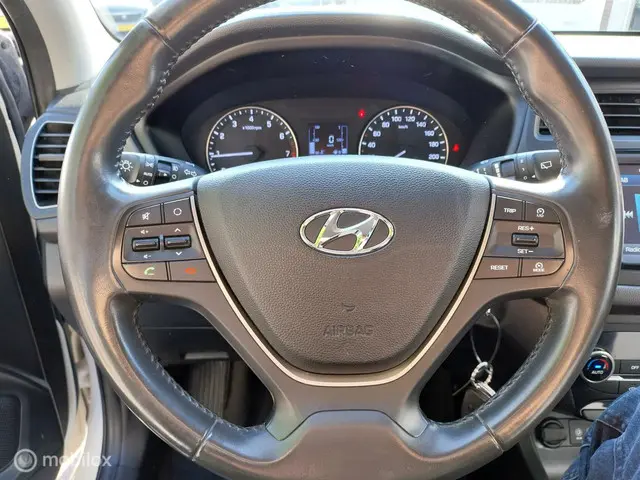 Hyundai i20 1.0 T-GDI Black Edition 2018 Benzine 13