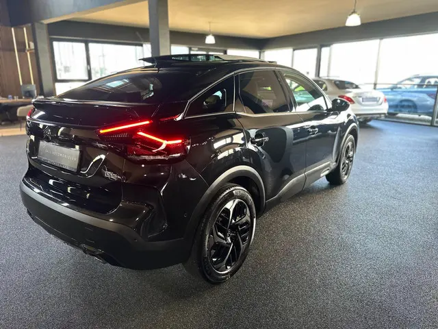 Citroën C4 1.2 Puretech Shine 2021 Benzine 2