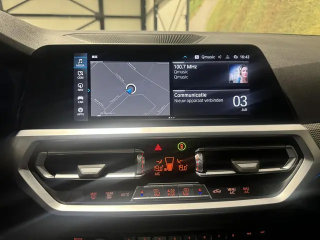BMW 3 Serie Touring 330e M-Sport 2021 Hybride Benzine 9