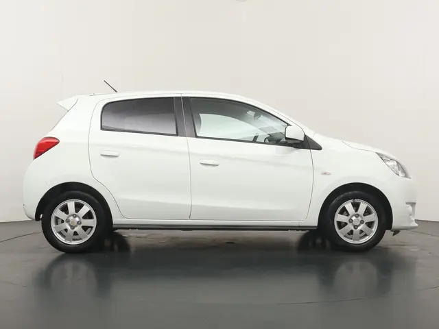 Mitsubishi Space Star 1.0 Bright 2016 Benzine 6