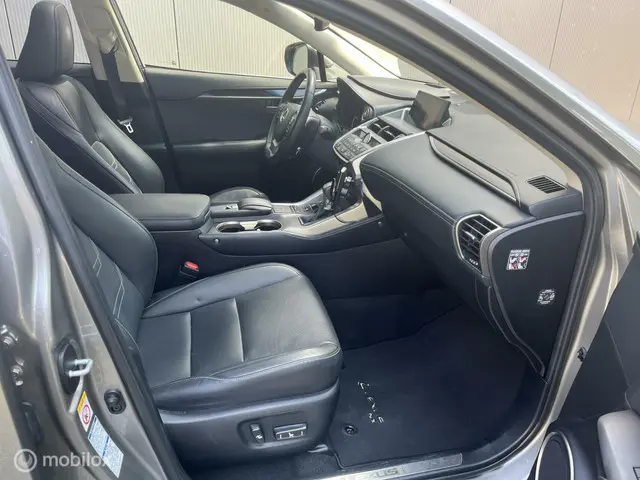 Lexus NX 300h AWD President Line 2014 Hybride Benzine 12