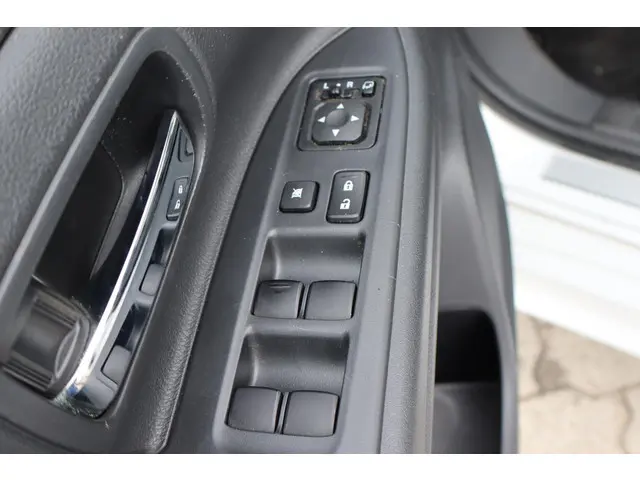 Mitsubishi Outlander 2.0 Instyle 2014 Benzine 27