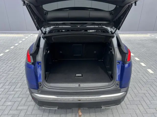 Peugeot 3008 1.6 e-THP GT Line 2018 Benzine 23