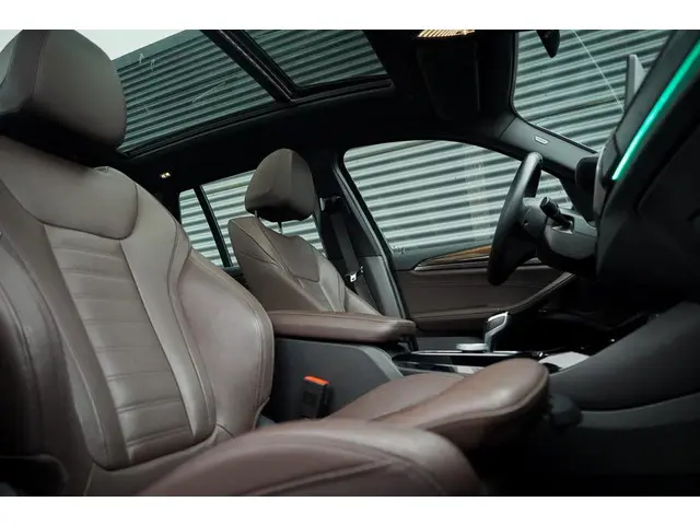 BMW X3 xDrive30e 2022 Hybride Benzine 18