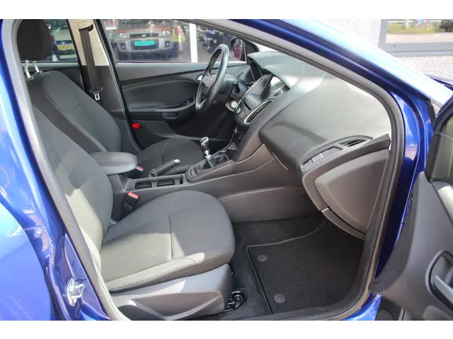 Ford Focus Wagon 1.0 Lease Edition 125 Pk 2017 Benzine 18
