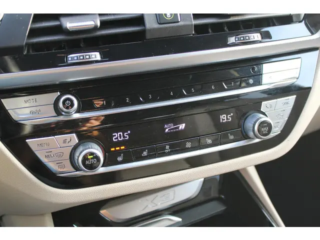 BMW X3 xDrive30e High Executive 2020 Hybride Benzine 16