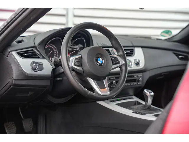 BMW Z4 Roadster sDrive20i 2012 Benzine 4