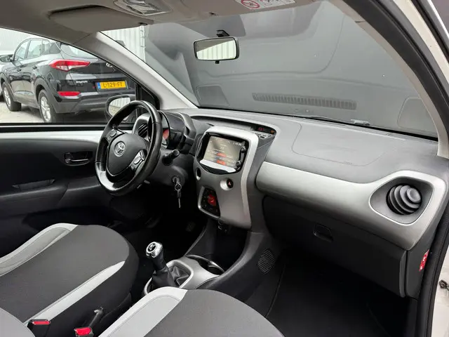 Toyota Aygo 1.0 VVT-i x-wave|Camera 2017 Benzine 16