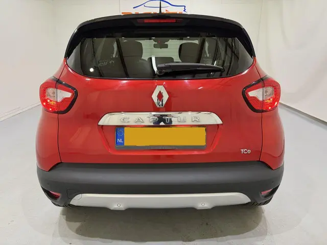 Renault Captur 0.9 TCe Helly Hansen NAP 2015 Benzine 5