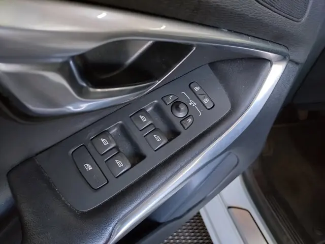 Volvo V40 2.0 D2 Ocean Race Lage km stand!! 2015 Diesel 11