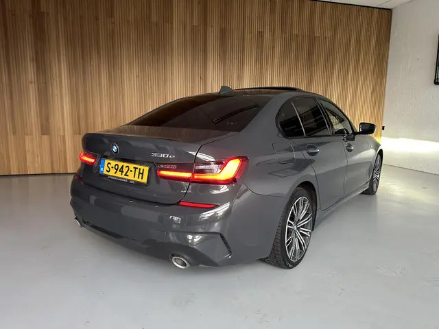 BMW 3 Serie 330e M Sport 2019 Hybride Benzine 2