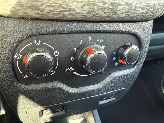 Dacia Lodgy 1.2 TCe Ambiance 5p.Trekhaak! 2013 Benzine 10