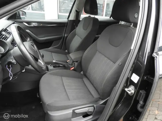 Škoda Octavia Combi 1.5 TSI Business 150 PK 2019 Benzine 12