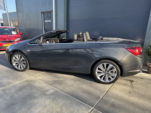Opel Cascada 1.4 Turbo 140pk H6 ecoFLEX Cosmo 2015 Benzine 3
