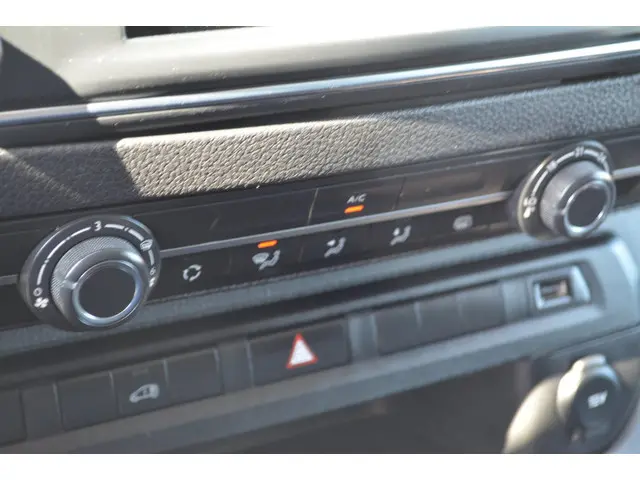 Opel Vivaro-e L2H1 Edition 50 kWh 2021 Elektrisch 20