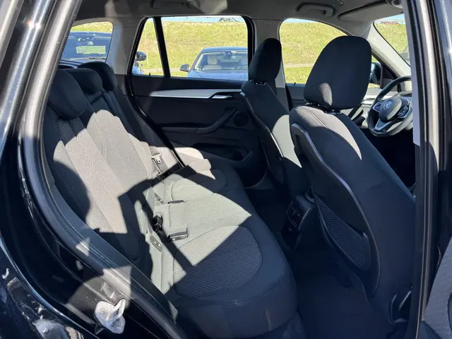 BMW X1 xDrive20i High Executive 2018 Benzine 32