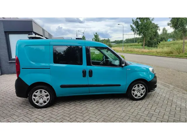 Fiat Doblò Cargo 1.4 T-Jet CNG Bj 2018 2018 CNG 4