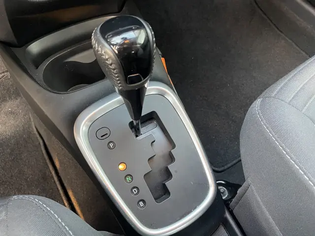 Toyota Yaris 1.5 Hybrid Active 2018 Hybride Benzine 16