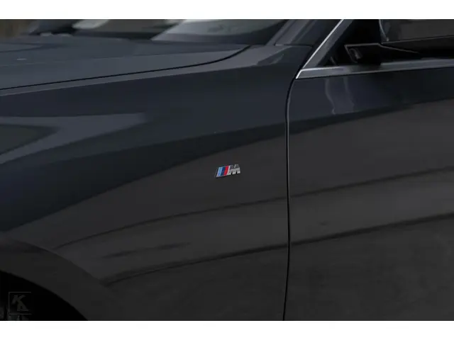 BMW 3 Serie 320i High Executive Edition 2020 Benzine 15