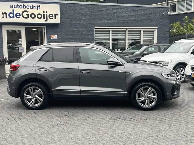 Volkswagen T-Roc 1.5 TSi DSG R-Line (2X) 2022 Benzine 2
