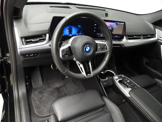 BMW iX2 xDrive30 2024 Elektrisch 6