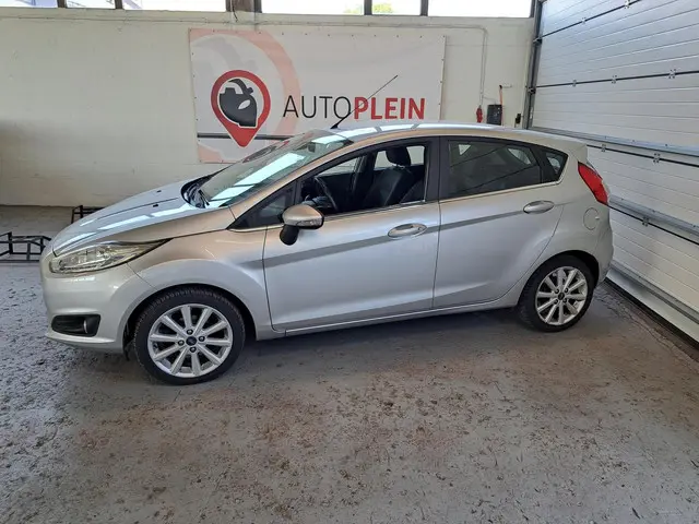 Ford Fiesta 1.0 EcoBoost Titanium 2016 Benzine 2