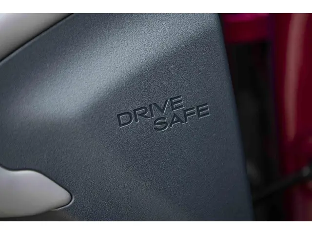 Lynk & Co 02 More 66 kWh 2026 Elektrisch 29