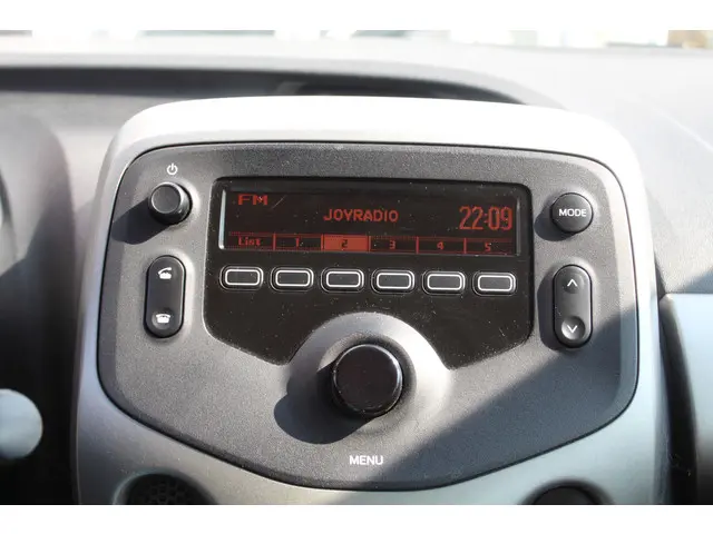 Citroën C1 1.0 e-VTi Selection//Airco//5drs!! 2016 Benzine 13