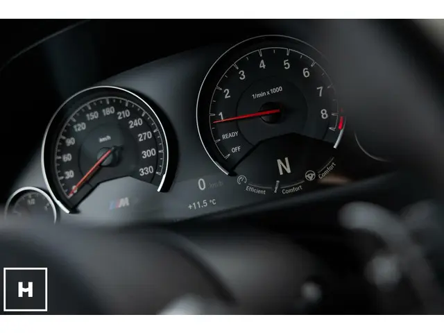 BMW M3 3-serie 30 Jahre Edition 2017 Benzine 38