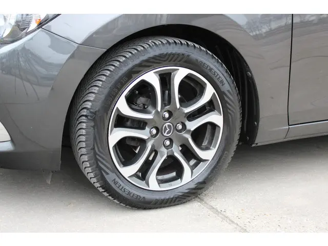 Mazda 2 1.5 Skyactiv-G Dynamic+ 5 Drs 2017 Benzine 6