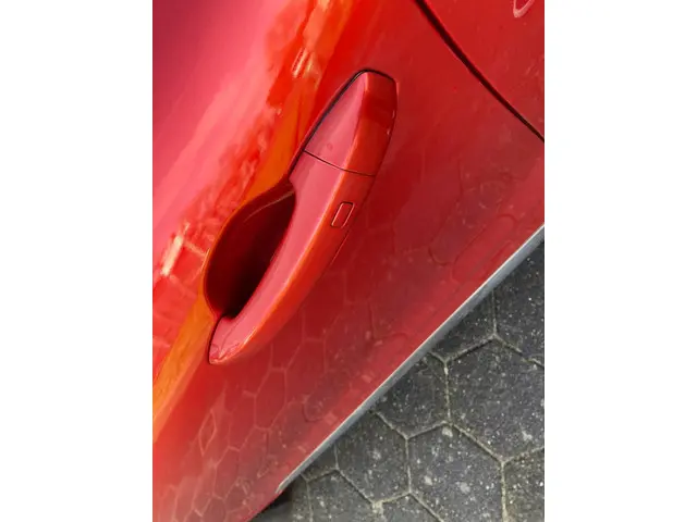 Renault Clio 1.0 TCe Intens Cc,Pdc,keyless,... 2019 Benzine 15
