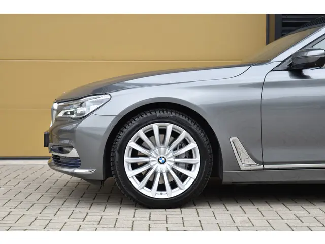 BMW 7 Serie 740Li High Executive 2016 Benzine 4