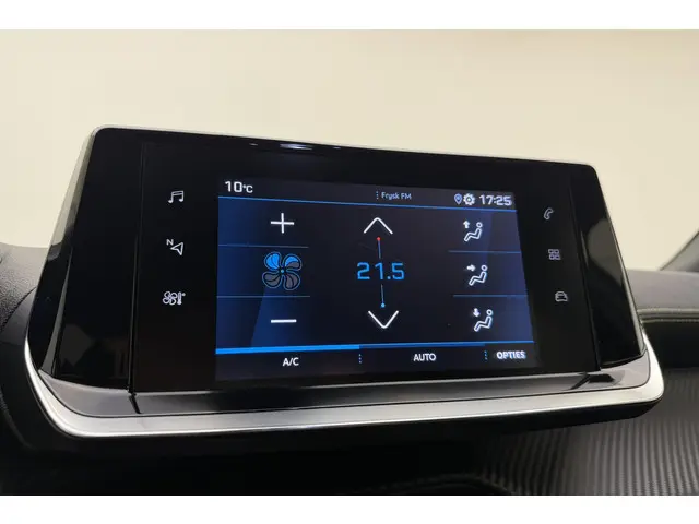 Peugeot 2008 1.2 PureTech 130pk GT-Line 2020 Benzine 20