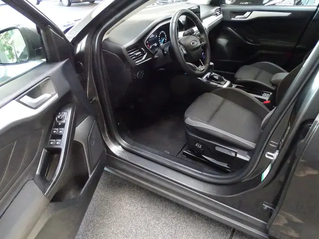 Ford Focus Wagon 1.0 EcoBoost Hybrid 2022 Hybride Benzine 8
