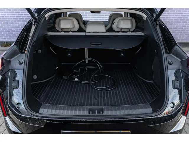 Lynk & Co 08 1.5 More 2026 Hybride Benzine 20