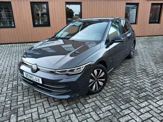 Volkswagen Golf 1.5 TSI Life Edition 2025 Benzine 25