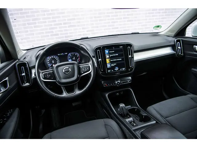 Volvo XC40 1.5 T3 Momentum 2021 Benzine 10