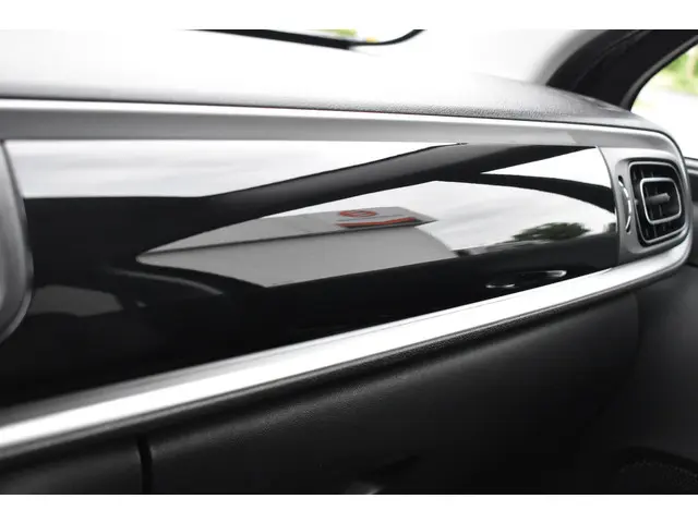 Citroën C3 PureTech 110 Feel 2019 Benzine 17