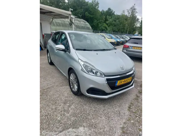 Peugeot 208 1.2 PureTech Active 2016 Benzine 15
