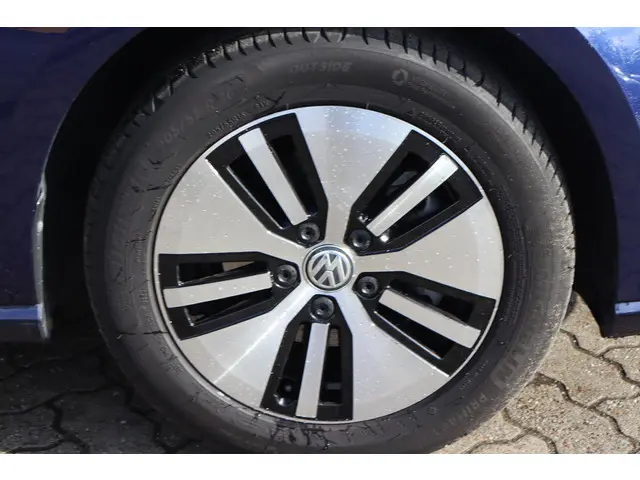 Volkswagen e-Golf e-Golf 2019 Elektrisch 12