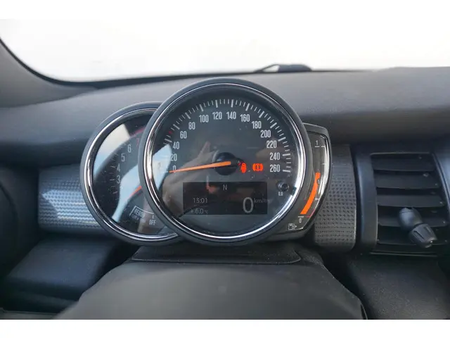 MINI 3-Deurs Cooper 2019 Benzine 13