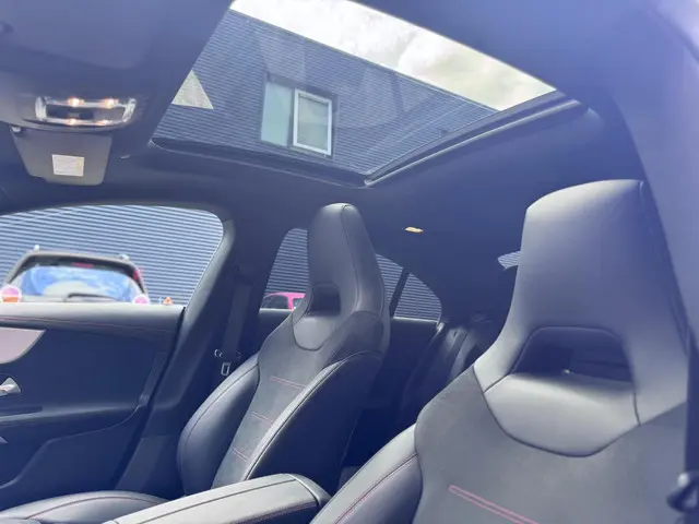 Mercedes-Benz CLA 200 AMG Line 2022 Benzine 23