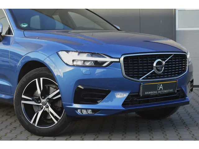 Volvo XC60 2.0 T5 AWD R-Design 2019 Benzine 8