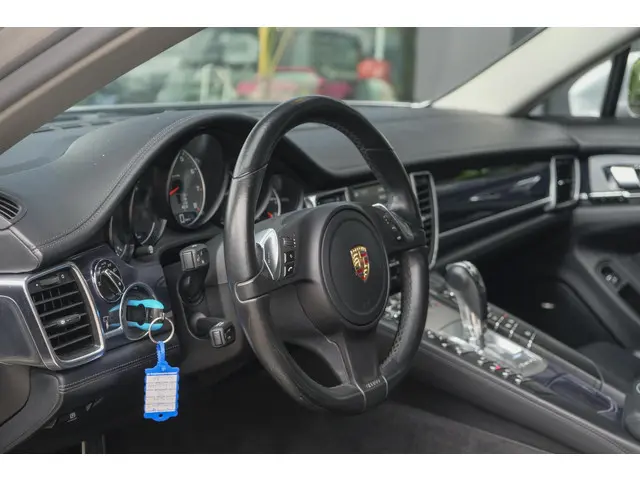 Porsche Panamera 3.0 S 421pk Facelift 2014 Benzine 8